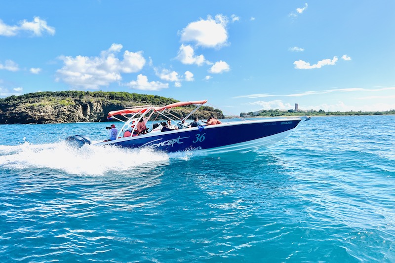 speed boat in st. maarten